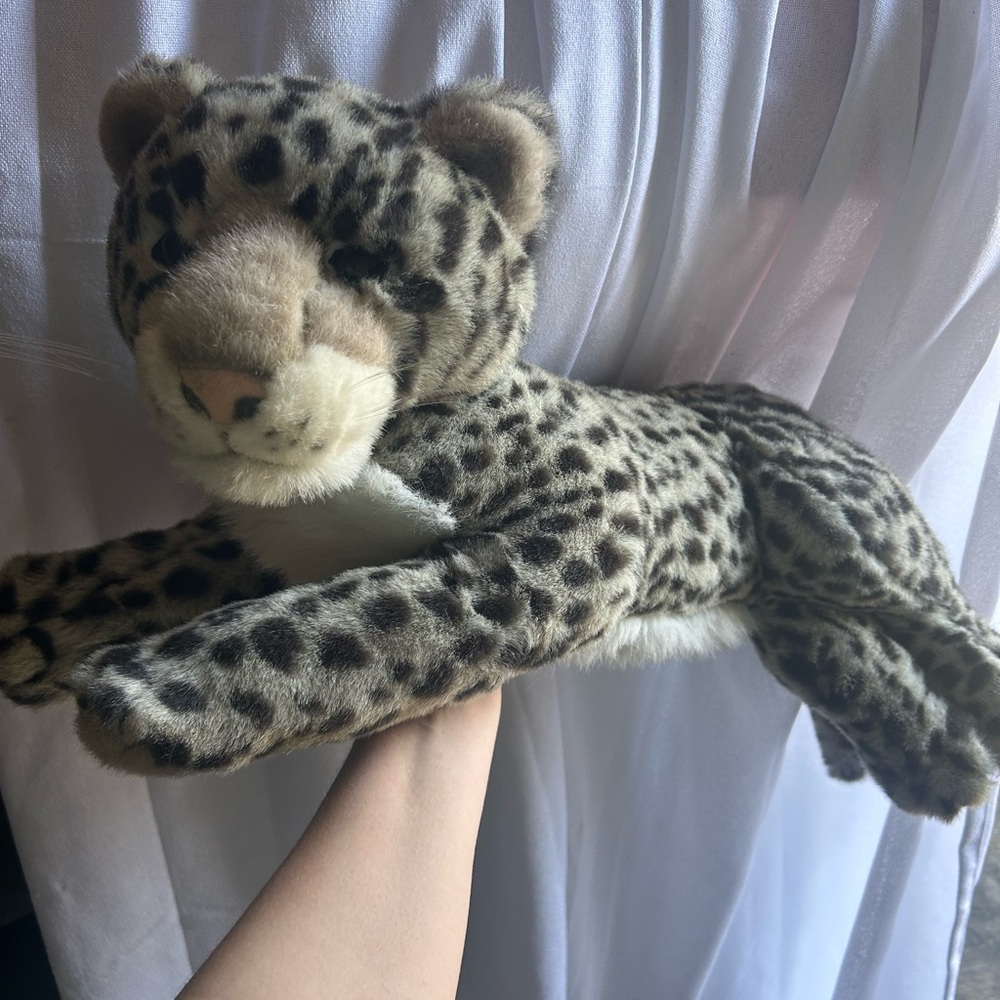 Chrisha playful plush jaguar